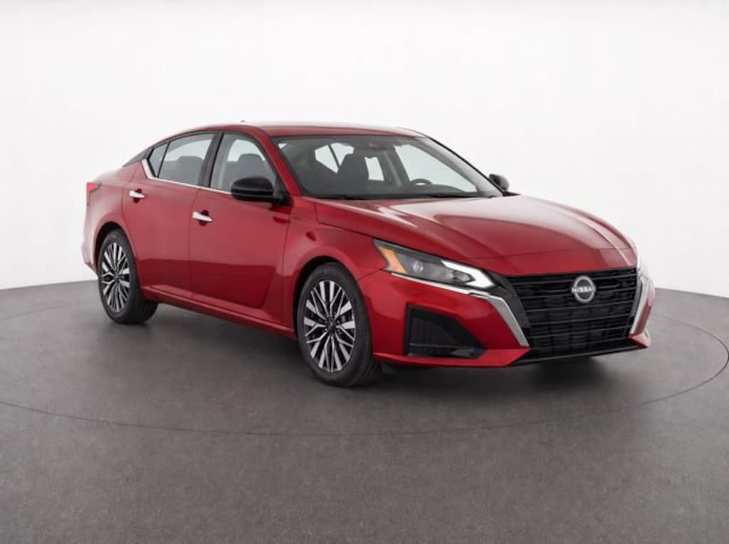 Used 2025 Nissan Altima SV Sedan