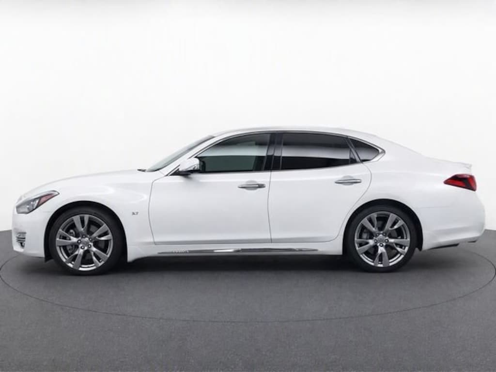 Used 2018 INFINITI Q70L 3.7X LUXE Sedan