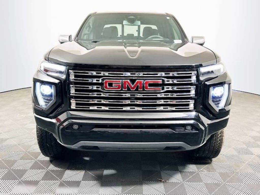 Used 2023 GMC Canyon Denali Truck Crew Cab