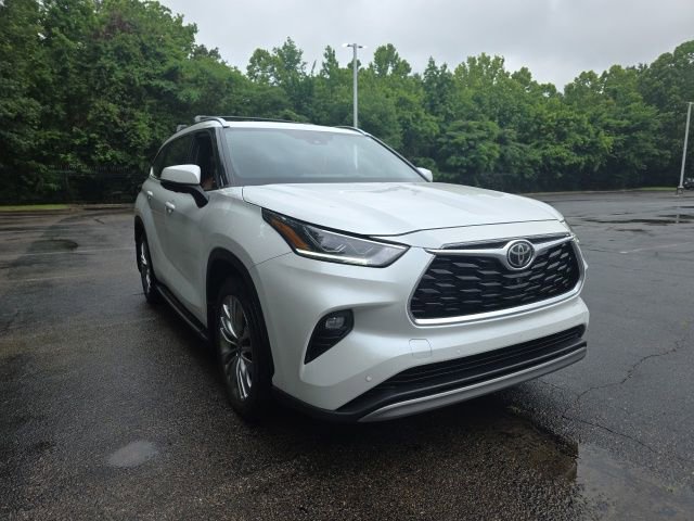 2024 Toyota Highlander Platinum AWD's photo