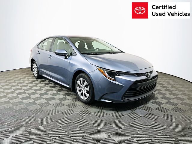 2025 Toyota Corolla LE's photo