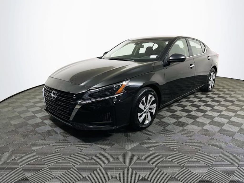 Used 2024 Nissan Altima 2.5 S Sedan