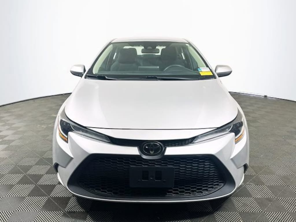 Used 2022 Toyota Corolla LE Sedan