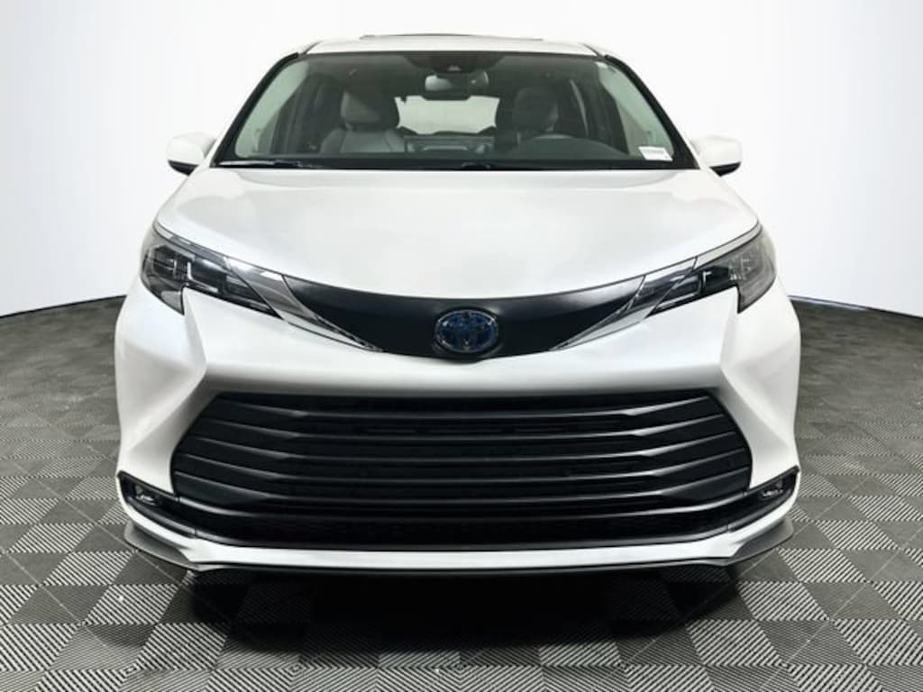 Certified 2025 Toyota Sienna XLE 7 Passenger Van Passenger Van