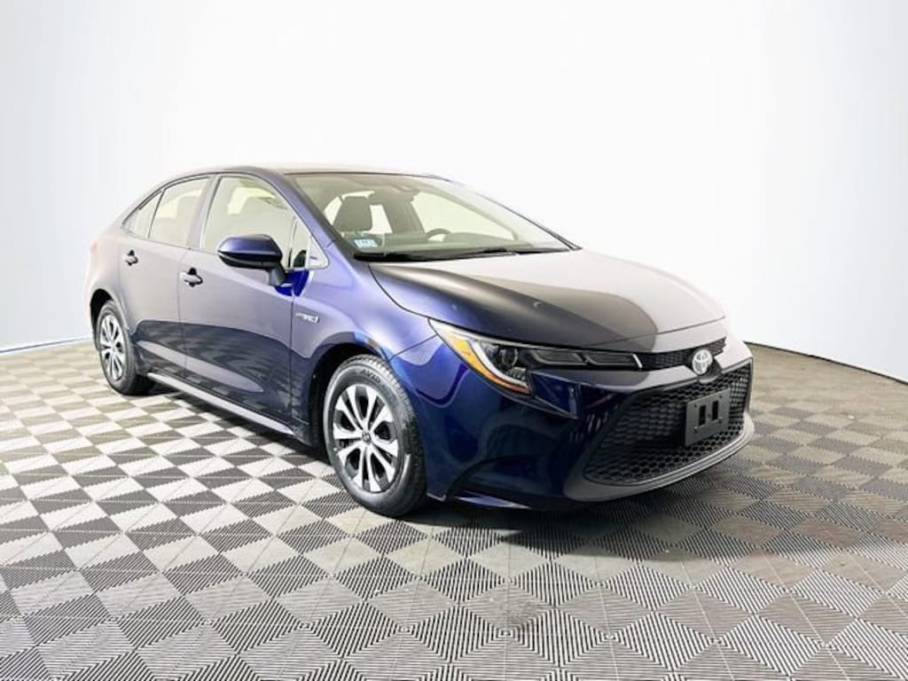 Used 2020 Toyota Corolla LE Sedan