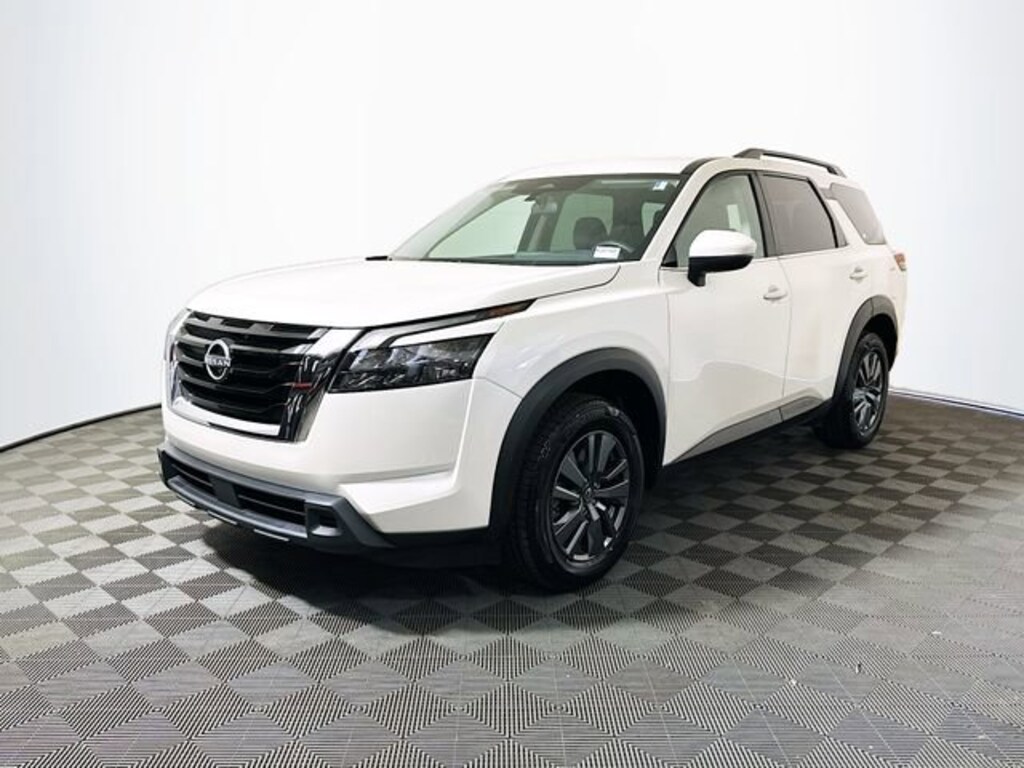 Used 2024 Nissan Pathfinder SV SUV