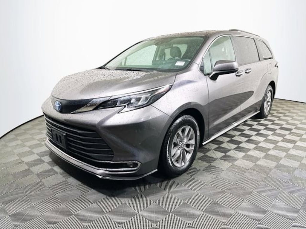 Certified 2024 Toyota Sienna XLE Van Passenger Van