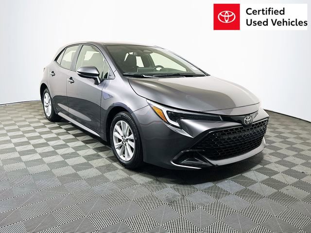 2024 Toyota Corolla Hatchback SE's photo