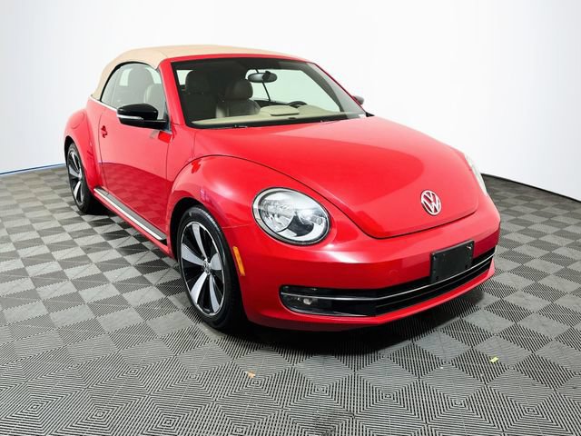 Pre-Owned 2013 Volkswagen Beetle Convertible 2.0T