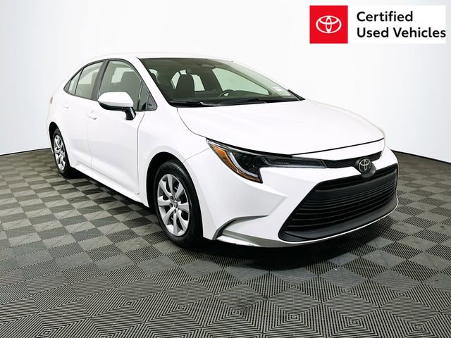 2024 Toyota Corolla LE's photo