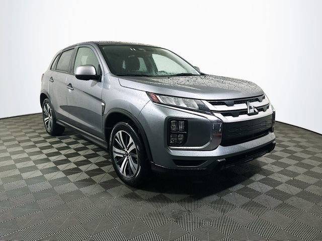 2024 Mitsubishi Outlander Sport ES's photo