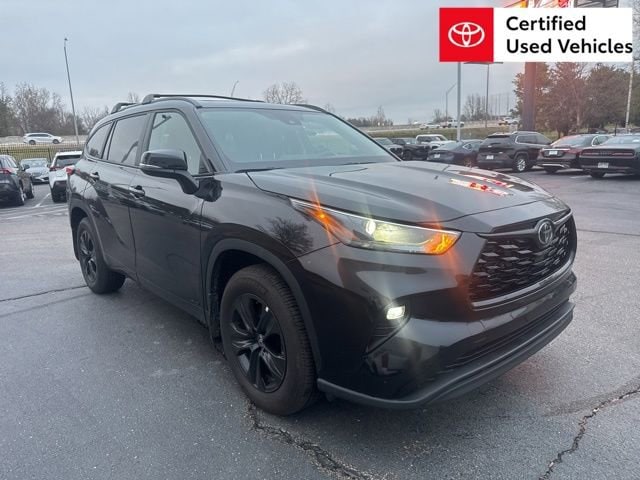 2025 Toyota Highlander XLE Nightshade's photo