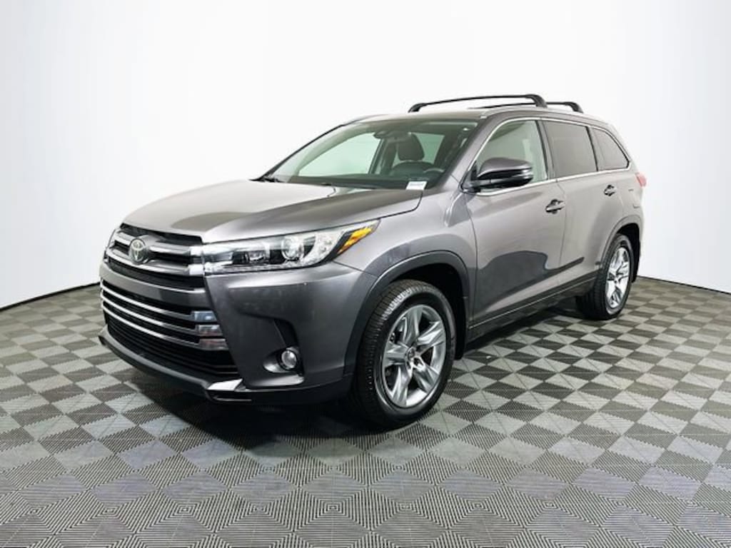 Used 2018 Toyota Highlander Limited V6 SUV