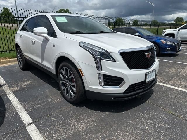 2025 Cadillac XT5 AWD Sport's photo