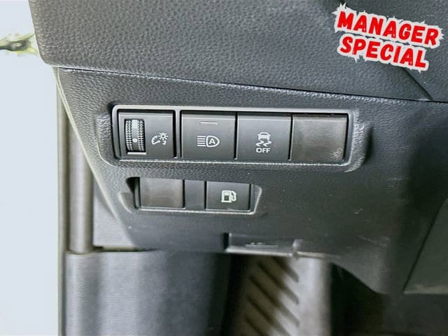 2025 Toyota Corolla Cross SE - Photo 11