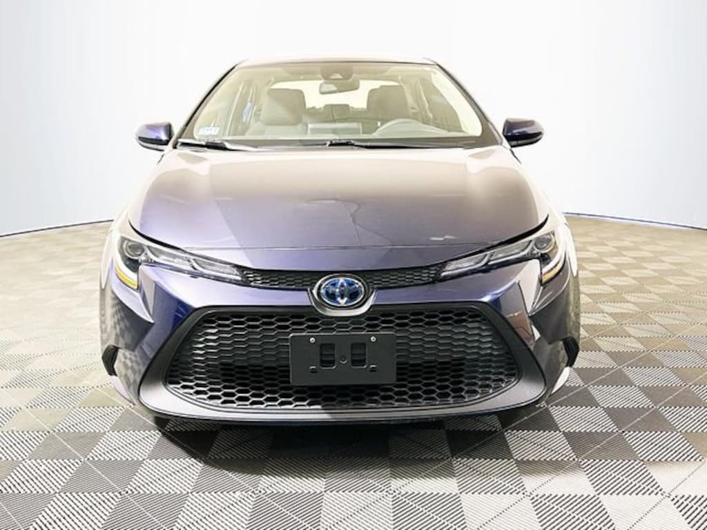 Used 2020 Toyota Corolla LE Sedan