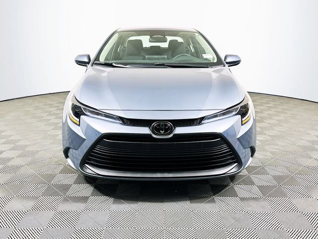 2025 Toyota Corolla LE photo 2