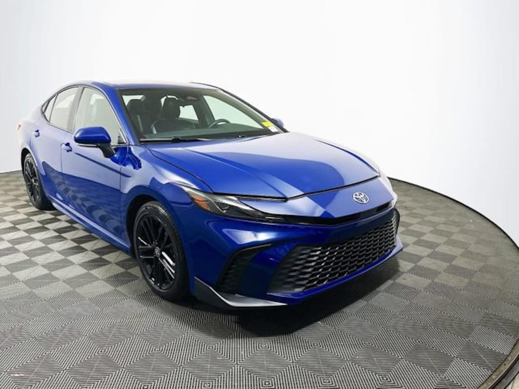 Used 2025 Toyota Camry SE Sedan