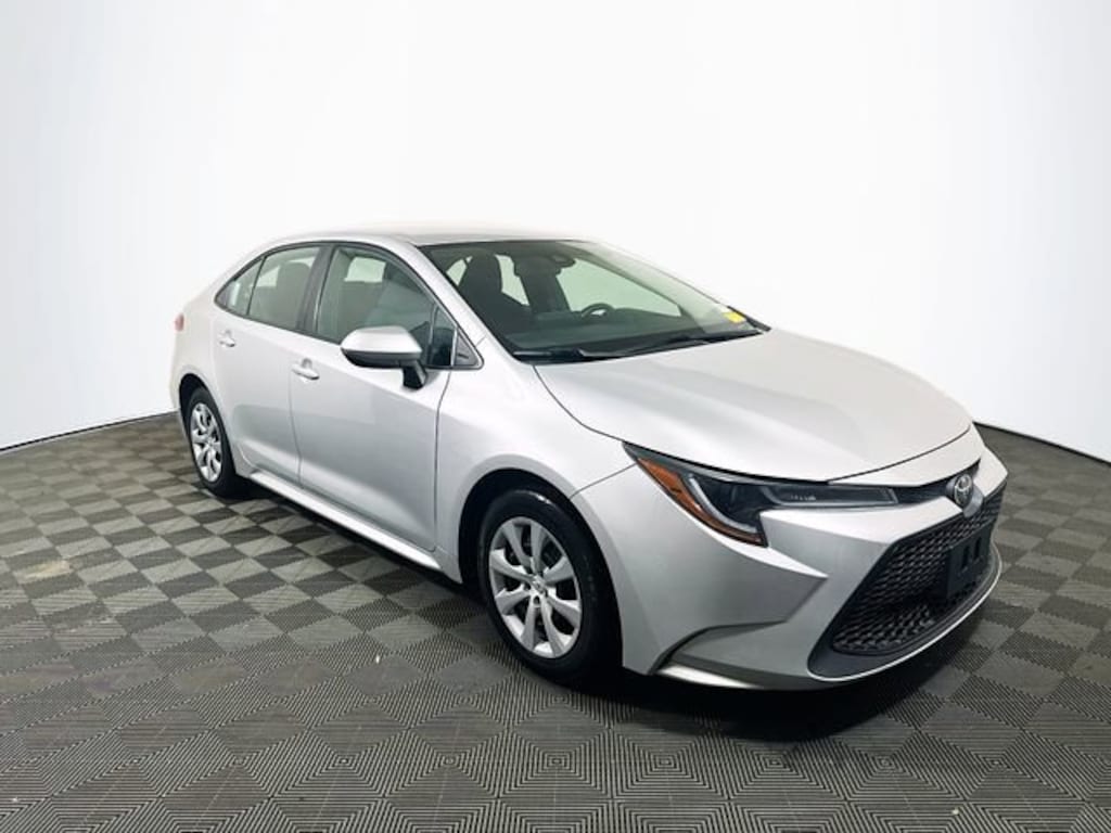 Used 2022 Toyota Corolla LE Sedan
