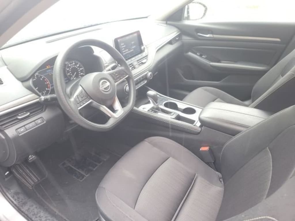 Used 2023 Nissan Altima 2.5 SV Sedan