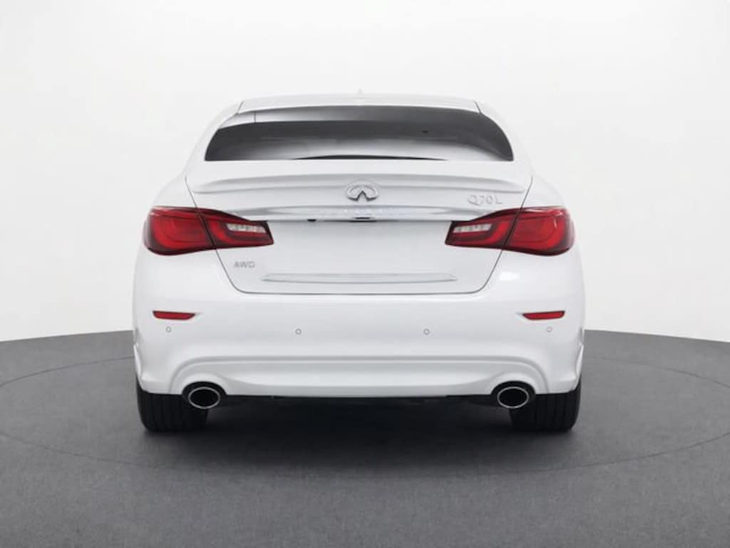 Used 2018 INFINITI Q70L 3.7X LUXE Sedan