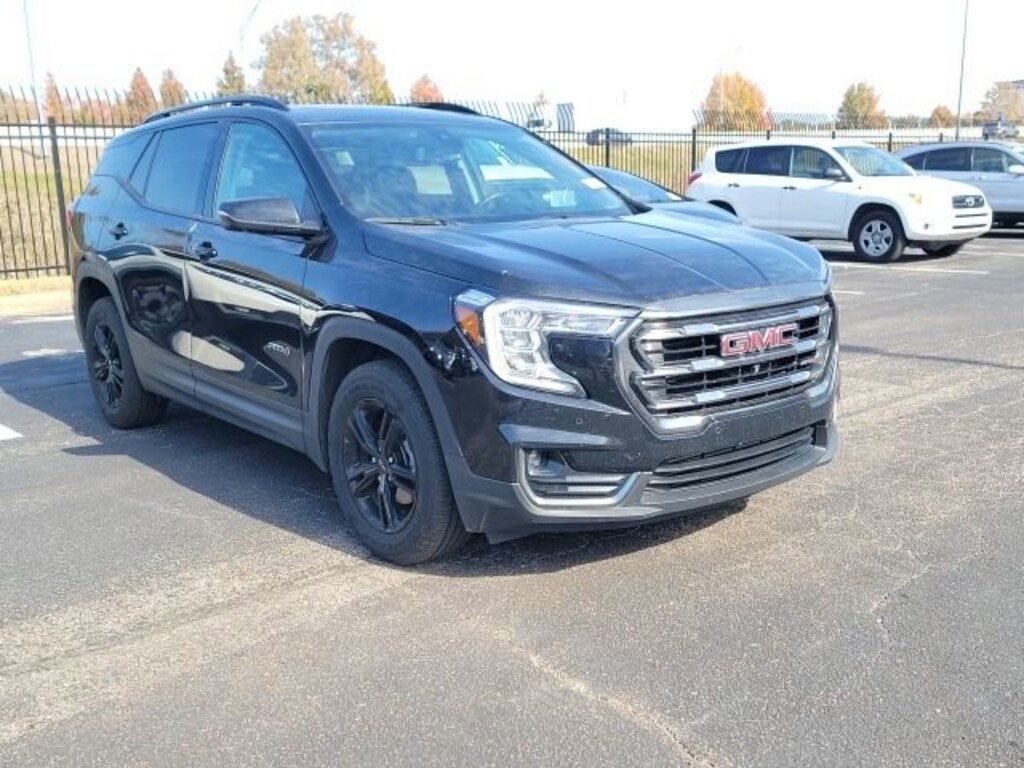 Used 2023 GMC Terrain AT4 SUV