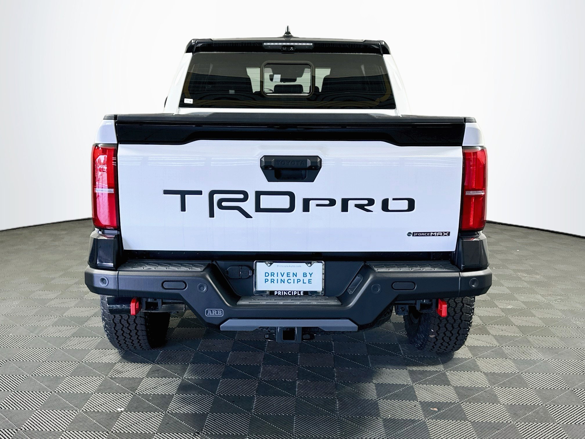 2026 Toyota Tacoma TRD Pro - Photo 6