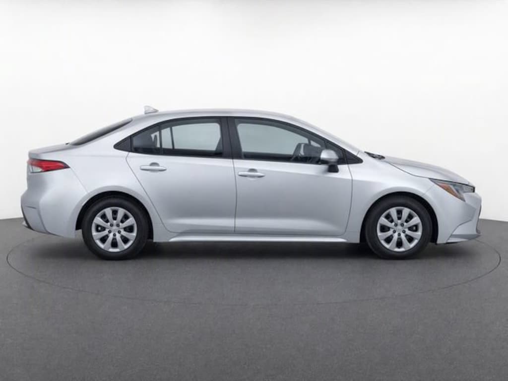Used 2022 Toyota Corolla LE Sedan