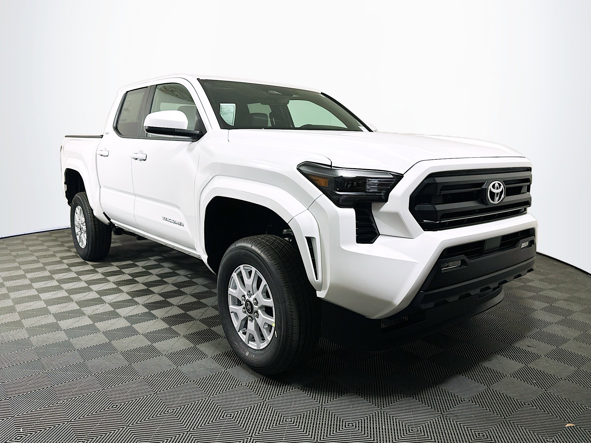 2026 Toyota Tacoma SR5's photo