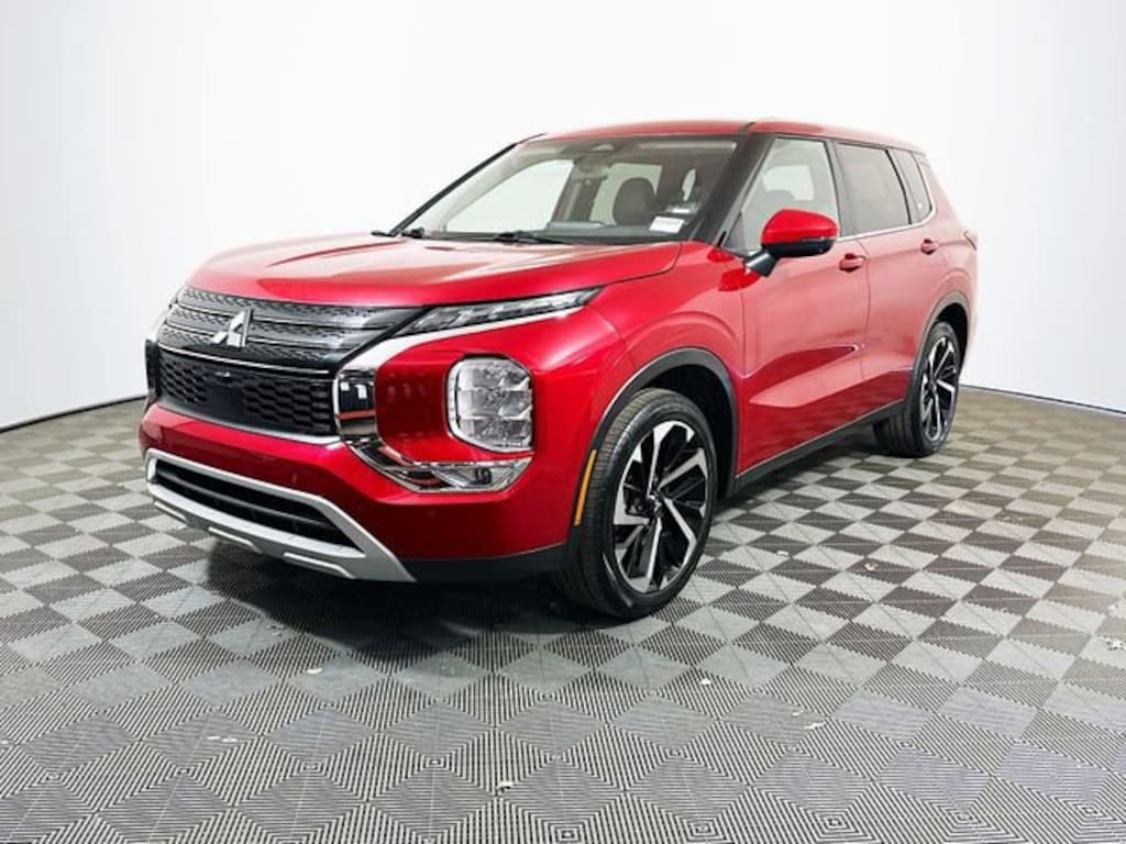 Used 2024 Mitsubishi Outlander SE SUV