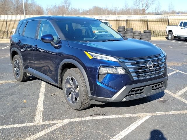 2024 Nissan Rogue SV's photo