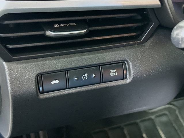 2025 Nissan Altima SV - Photo 11