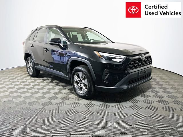2024 Toyota RAV4 XLE FWD's photo