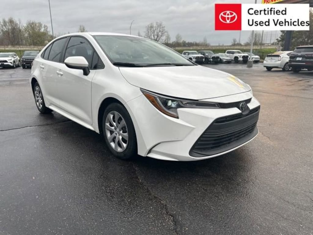 Used 2023 Toyota Corolla LE Sedan