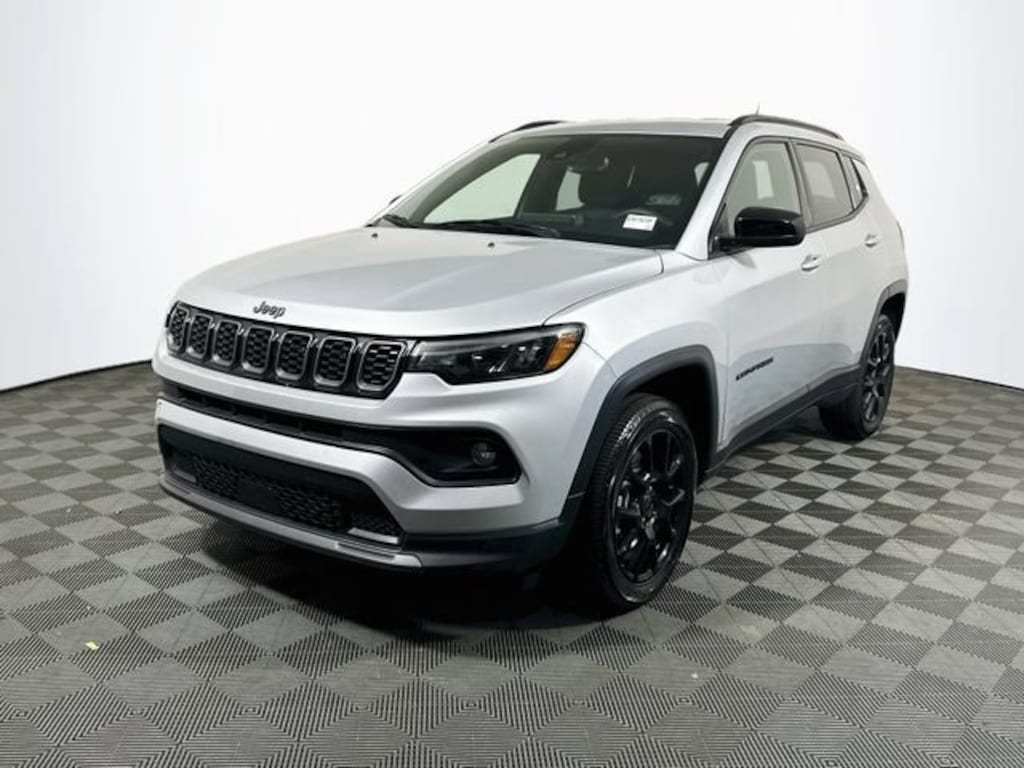 Used 2025 Jeep Compass Latitude SUV