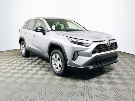 2025 Toyota RAV4 LE SUV