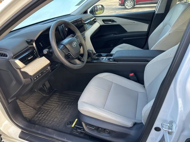 2025 Toyota Camry LE photo 2