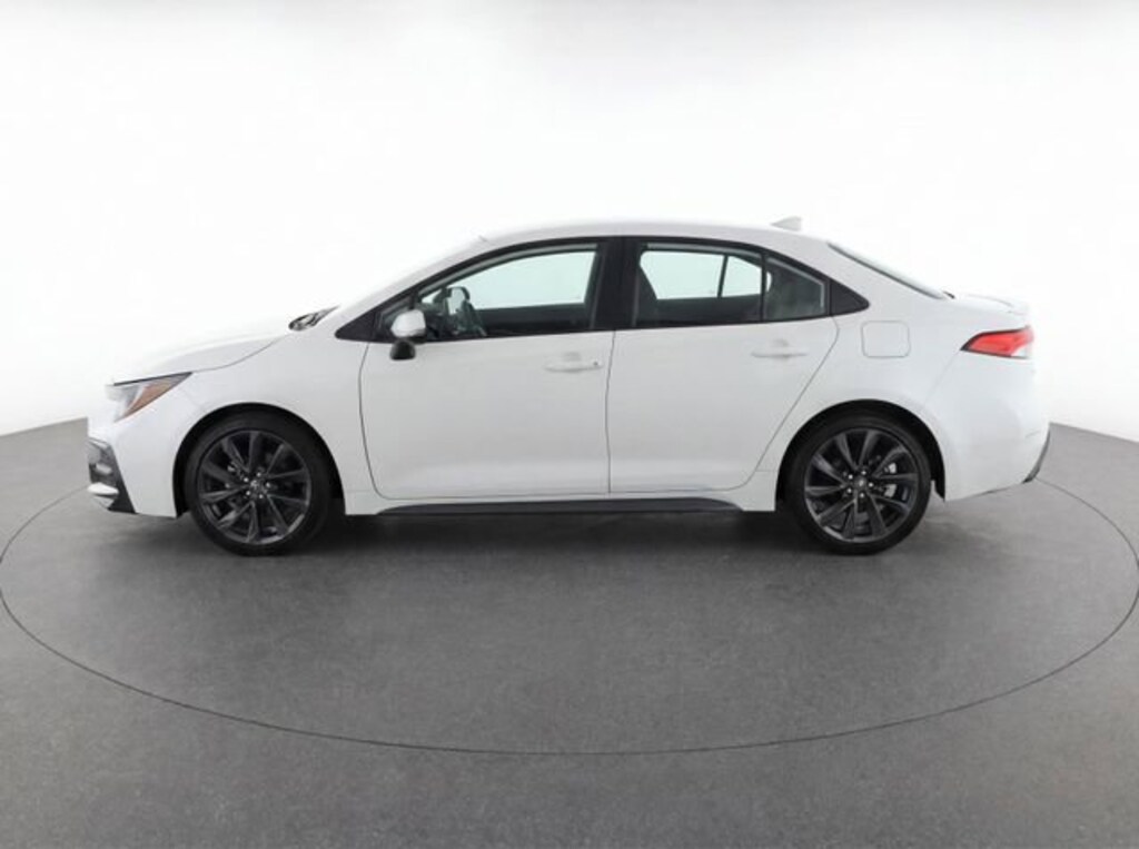 Used 2024 Toyota Corolla SE Sedan