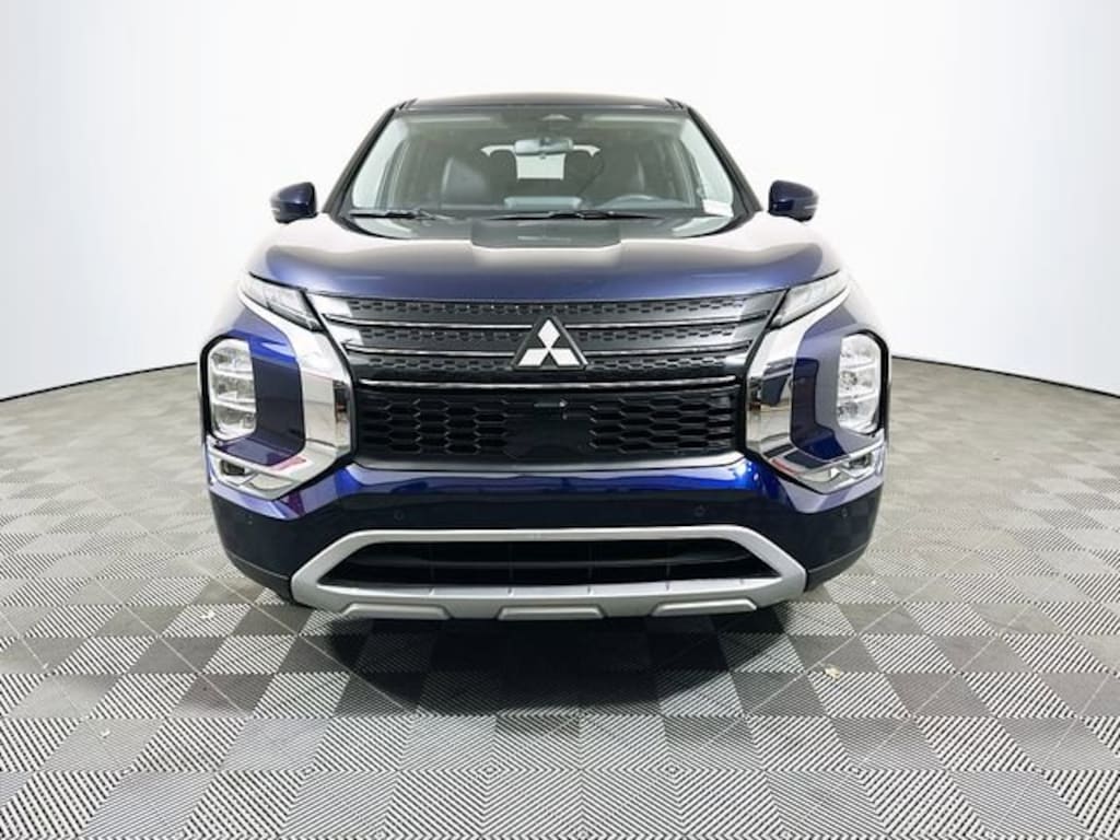Used 2024 Mitsubishi Outlander SE SUV