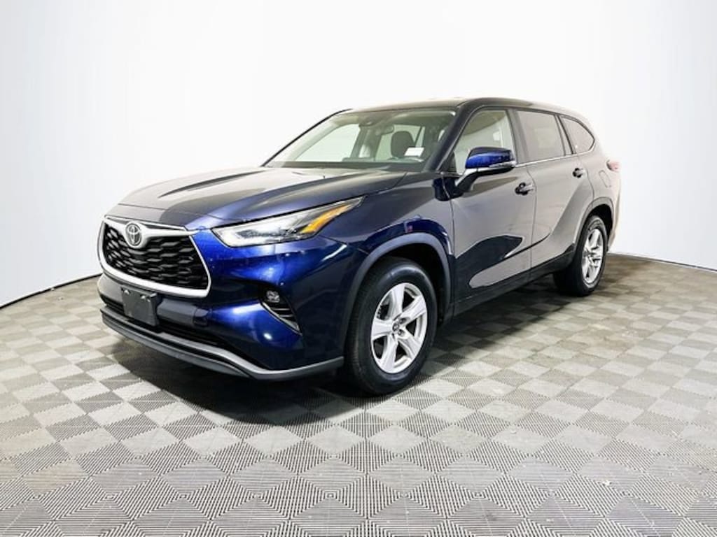 Certified 2025 Toyota Highlander LE SUV