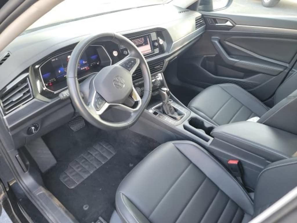 Used 2024 Volkswagen Jetta 1.5T SE Sedan