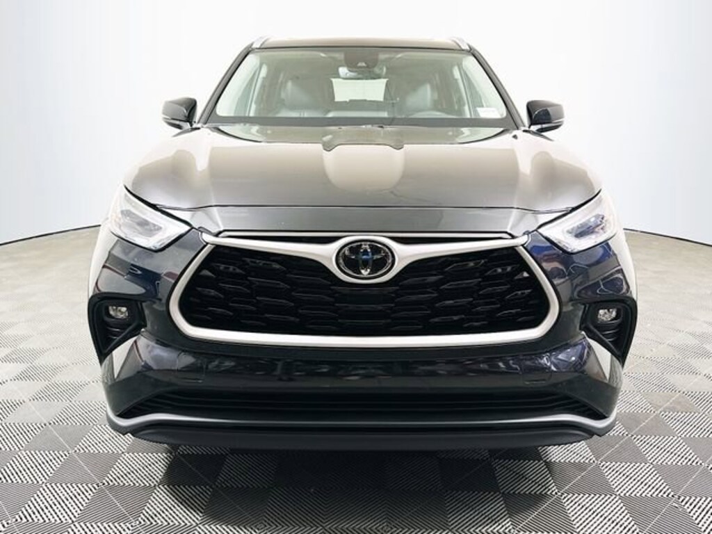 Used 2024 Toyota Highlander XLE SUV