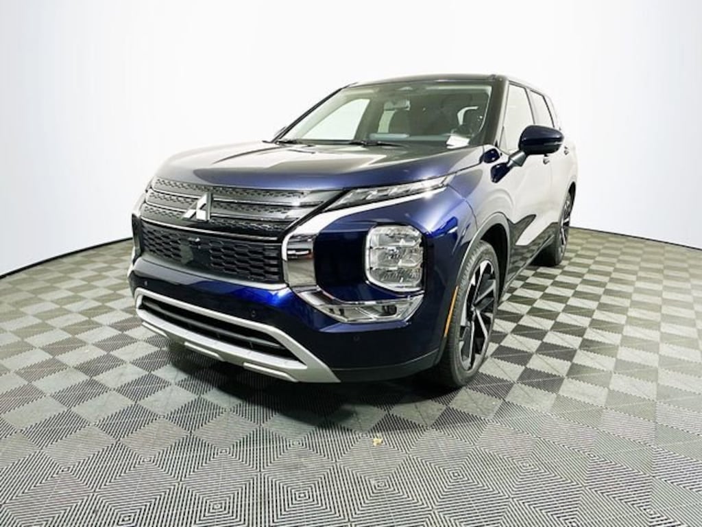 Used 2024 Mitsubishi Outlander SE SUV