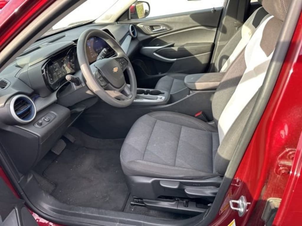 Used 2024 Chevrolet Trax LS SUV