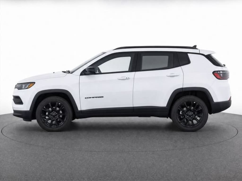 Used 2025 Jeep Compass Latitude SUV