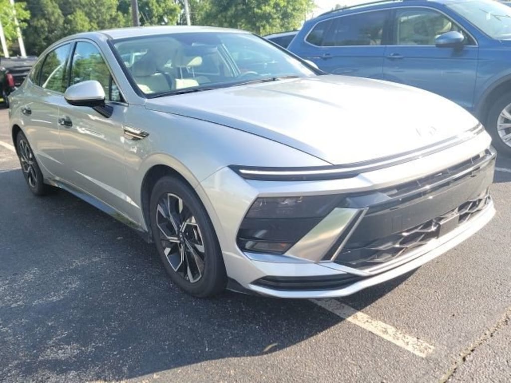 Used 2024 Hyundai Sonata SEL Sedan