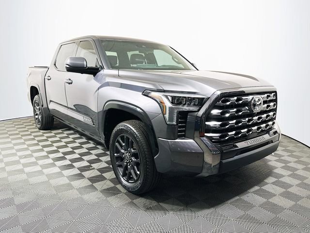 2023 Toyota Tundra Platinum's photo