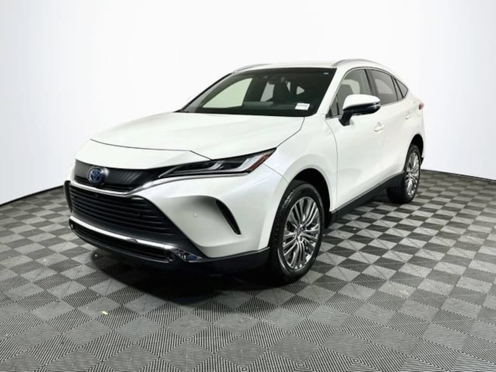 Certified 2022 Toyota Venza LE SUV