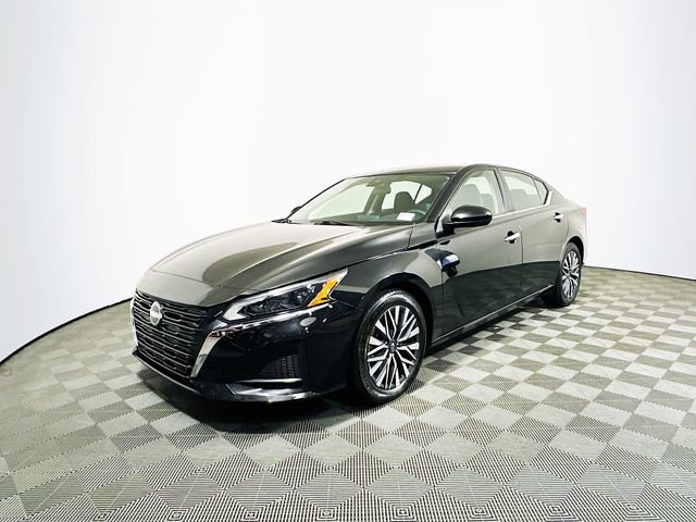2023 Nissan Altima 2.5 SV photo 3