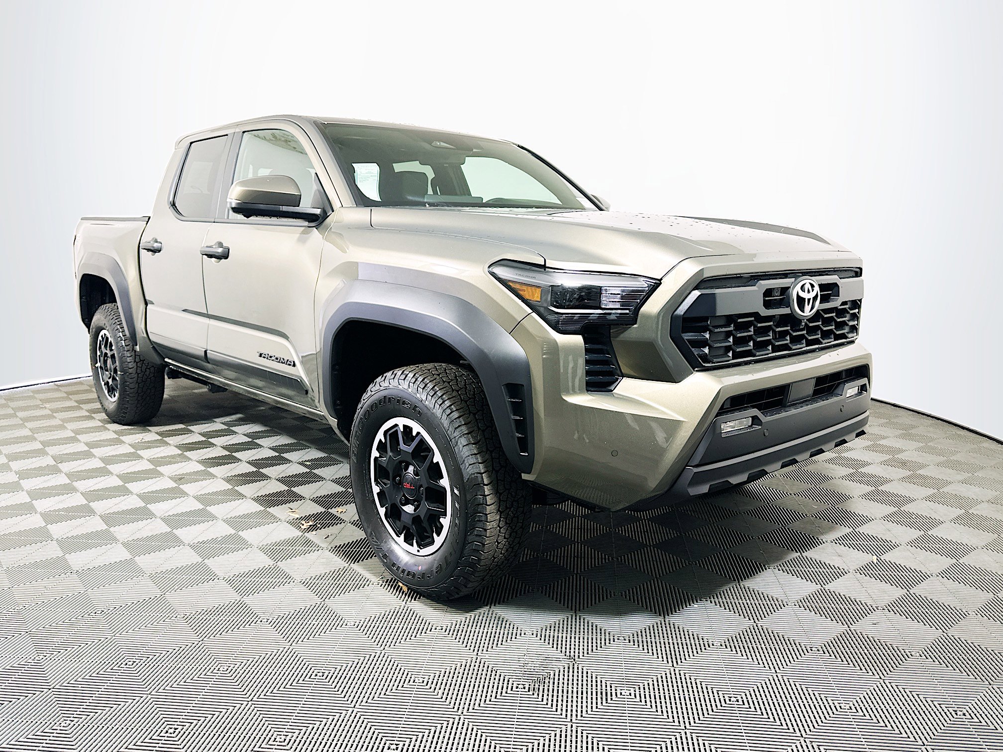 2025 Toyota Tacoma TRD Off Road's photo